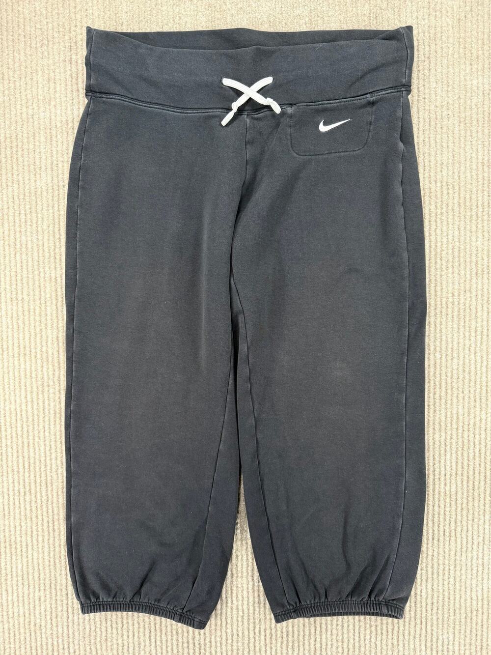 Nike Dri-Fit Legend Obsessed Black Cropped Capri Sweatpants S